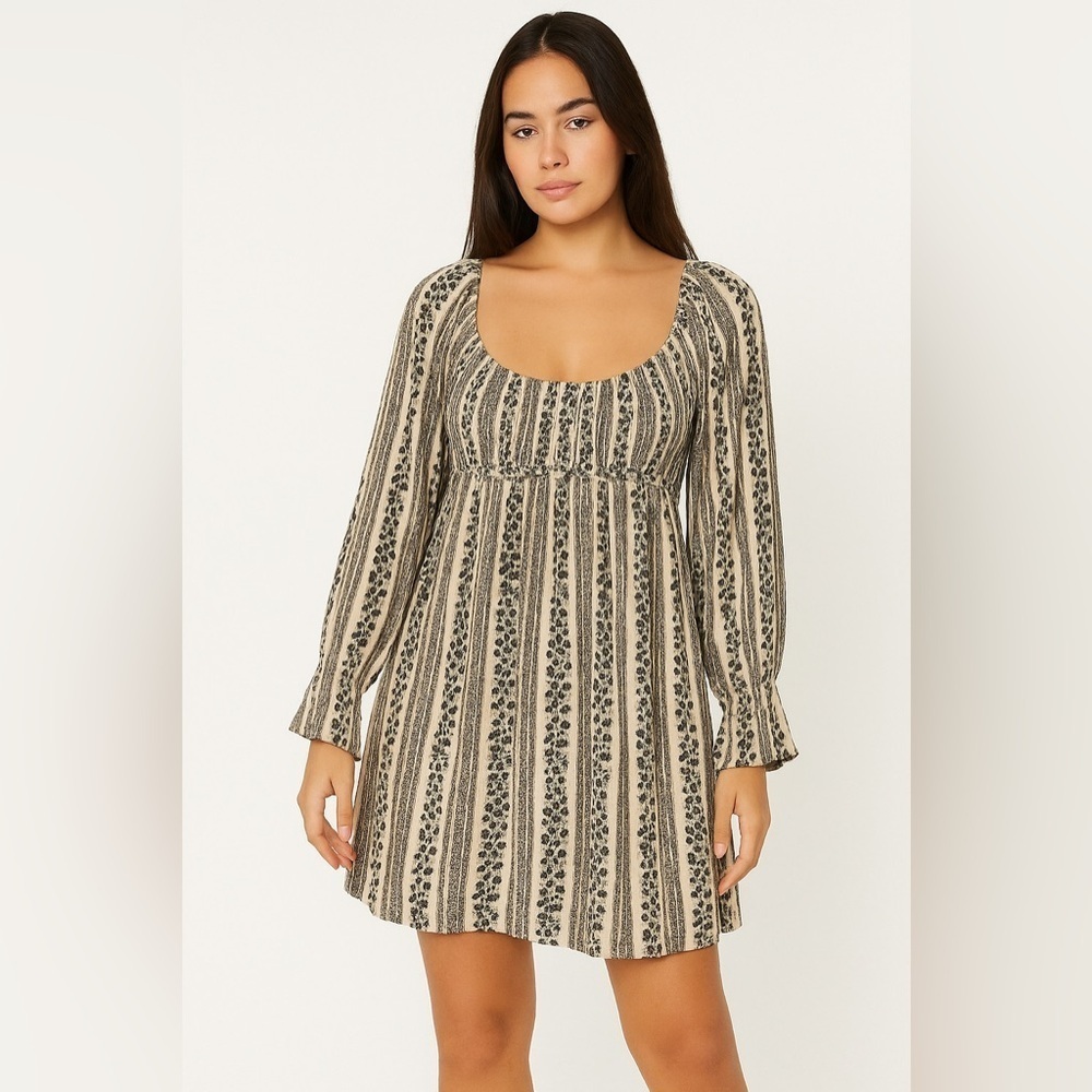 Heyson Chic Striped Long Sleeve Dress in Black and Cream. Size 1X.